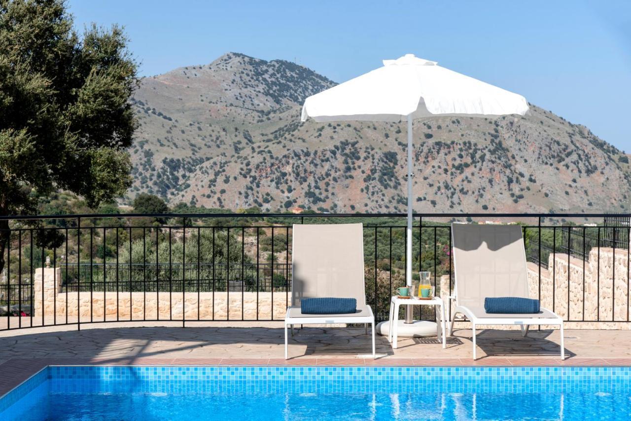 Villa Kermes Heated Pool Kournás Eksteriør billede